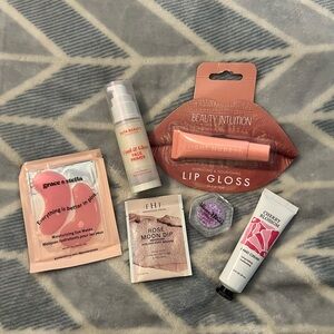 Slightly used/new makeup bundle